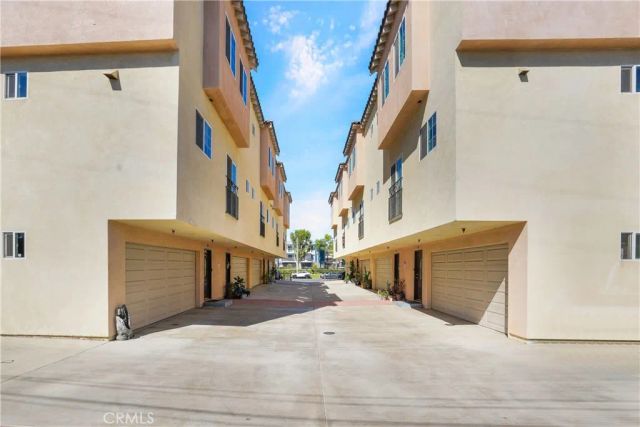 9882 W Broadway, Anaheim, CA 92804