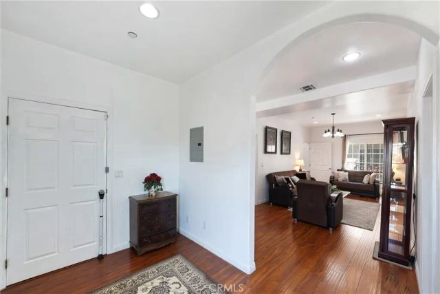 9882 W Broadway, Anaheim, CA 92804
