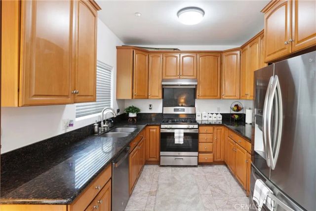 9882 W Broadway, Anaheim, CA 92804