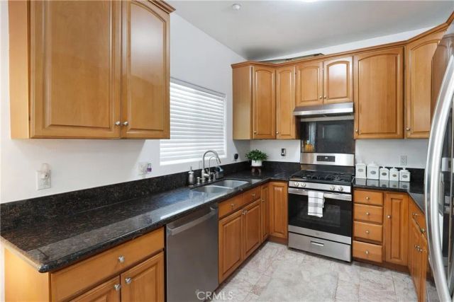 9882 W Broadway, Anaheim, CA 92804