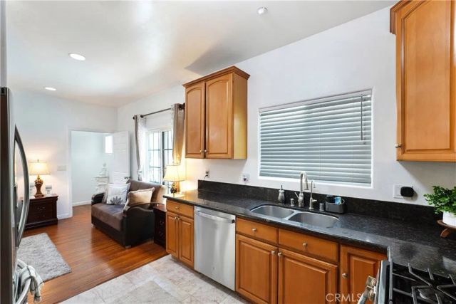 9882 W Broadway, Anaheim, CA 92804