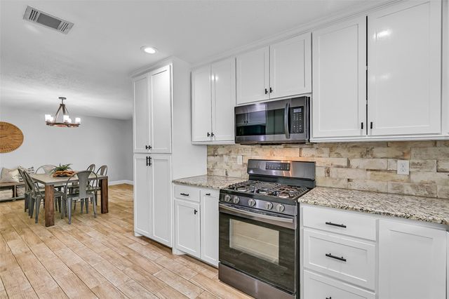 3515 Meadowlark Lane, Alvin, TX 77511
