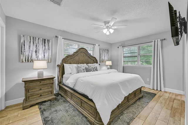3515 Meadowlark Lane, Alvin, TX 77511