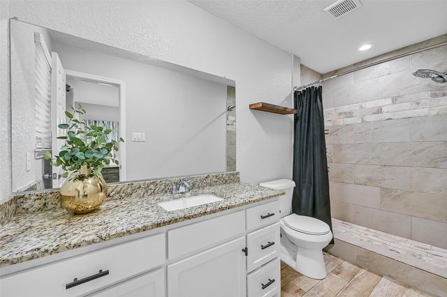3515 Meadowlark Lane, Alvin, TX 77511