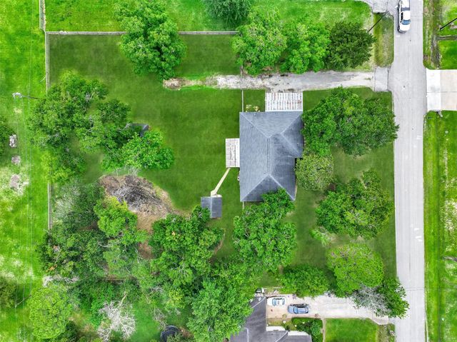 3515 Meadowlark Lane, Alvin, TX 77511