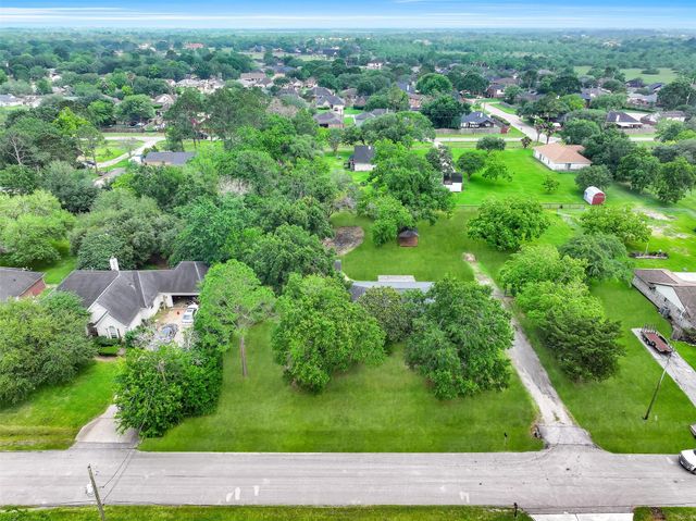 3515 Meadowlark Lane, Alvin, TX 77511