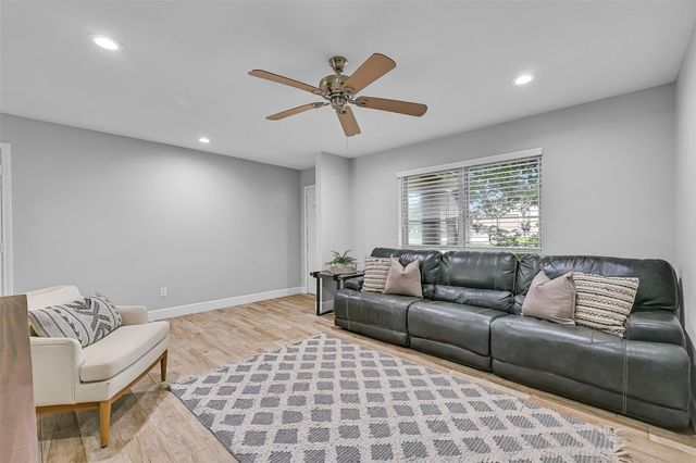 3515 Meadowlark Lane, Alvin, TX 77511