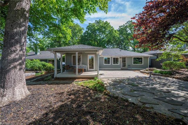 137 Bermuda Run Drive N, Advance, NC 27006