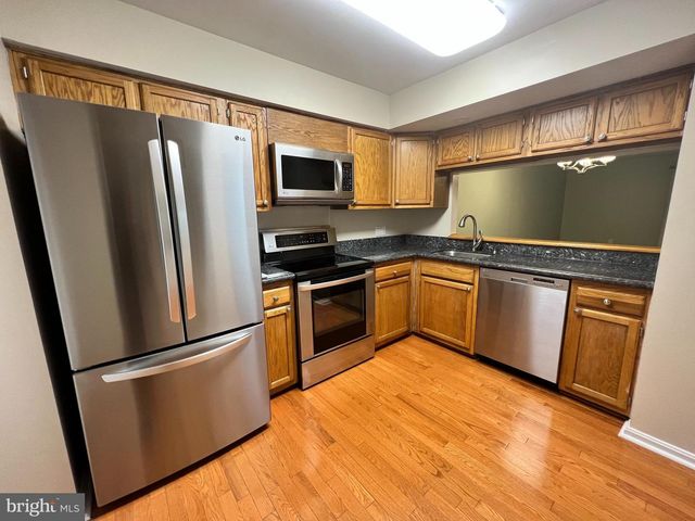 9605 LAMBETH CT, Columbia, MD 21046