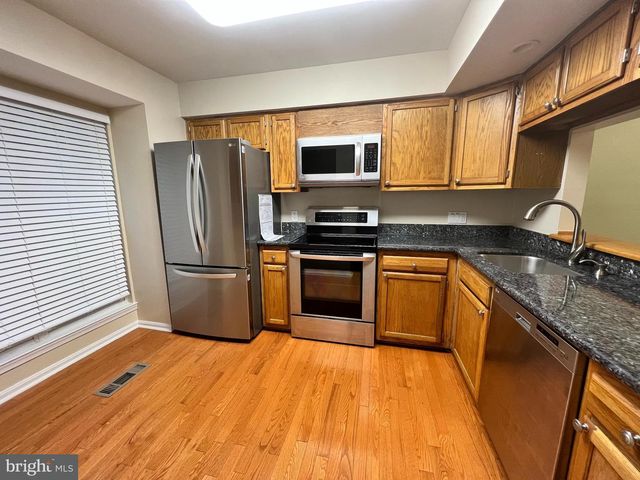 9605 LAMBETH CT, Columbia, MD 21046