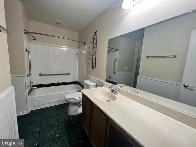 9605 LAMBETH CT, Columbia, MD 21046