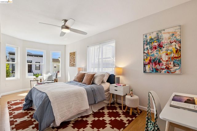 1738 10Th St, Oakland, CA 94607