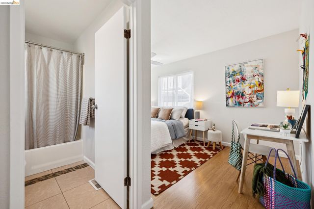 1738 10Th St, Oakland, CA 94607