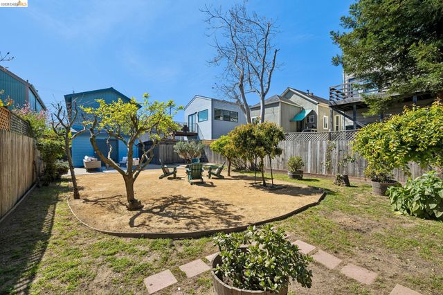 1738 10Th St, Oakland, CA 94607