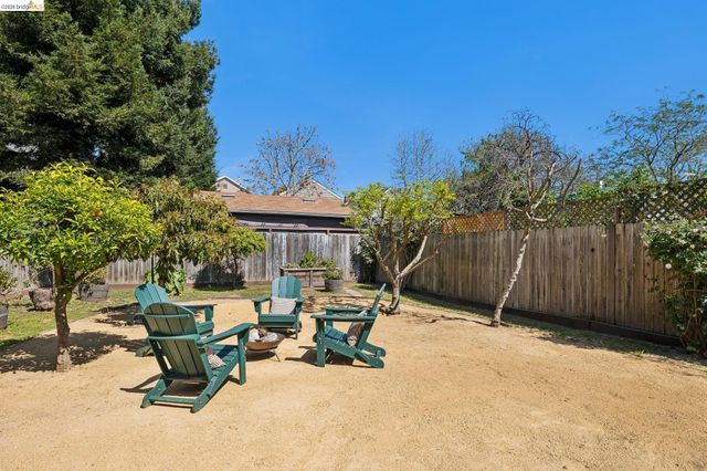 1738 10Th St, Oakland, CA 94607