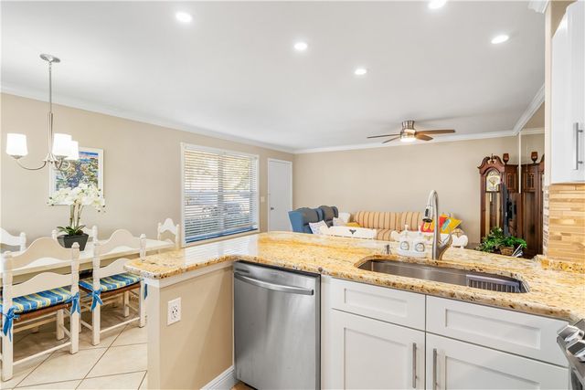 2800 Indian River Boulevard 1Q, Vero Beach, FL 32960