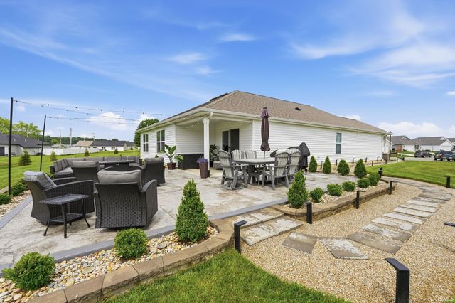 7902 Cordovan Cove, Fort Wayne, IN 46835