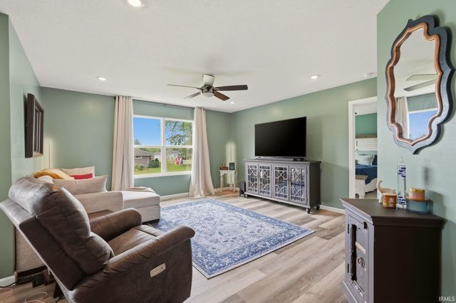 7902 Cordovan Cove, Fort Wayne, IN 46835