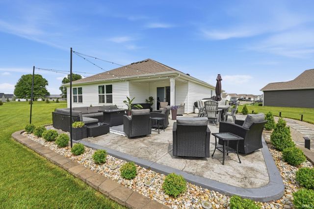 7902 Cordovan Cove, Fort Wayne, IN 46835