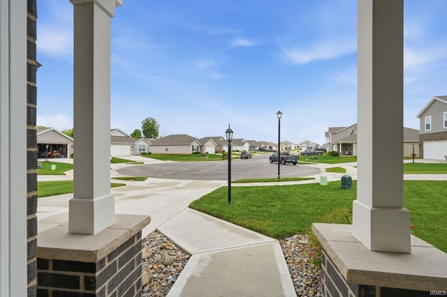 7902 Cordovan Cove, Fort Wayne, IN 46835