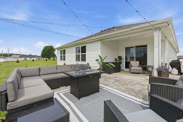 7902 Cordovan Cove, Fort Wayne, IN 46835