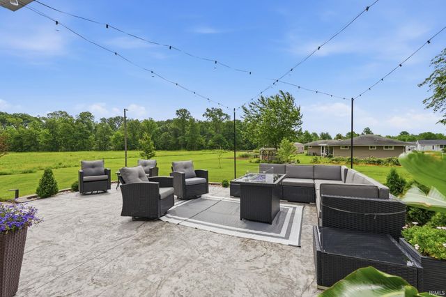 7902 Cordovan Cove, Fort Wayne, IN 46835