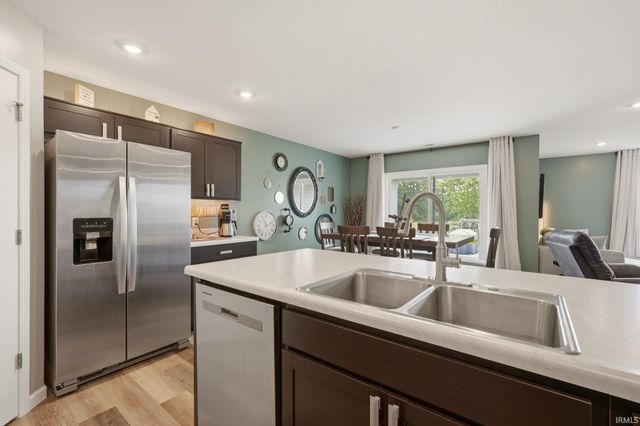 7902 Cordovan Cove, Fort Wayne, IN 46835