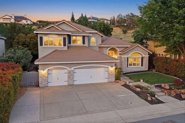 4507 Mountaingate Dr, Rocklin, CA 95765