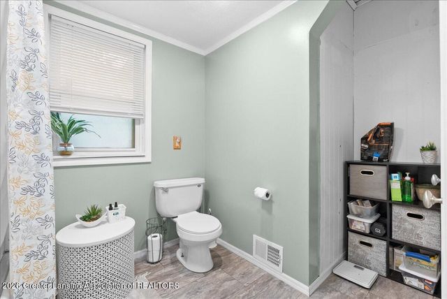 1349 N Jenison Avenue, Lansing, MI 48915