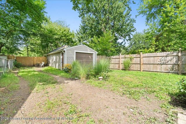 1349 N Jenison Avenue, Lansing, MI 48915