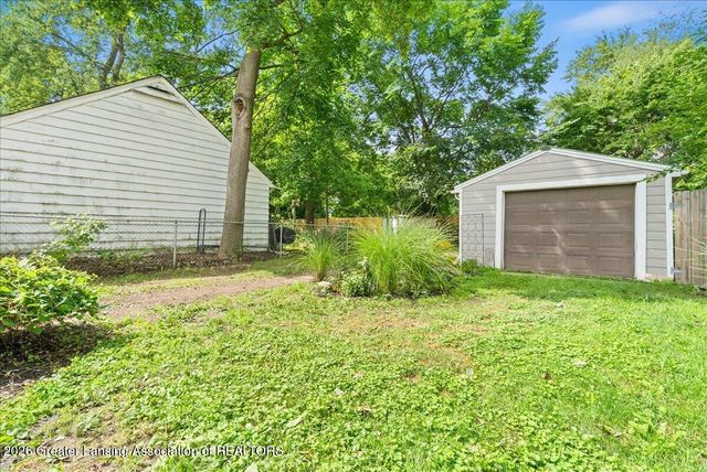 1349 N Jenison Avenue, Lansing, MI 48915