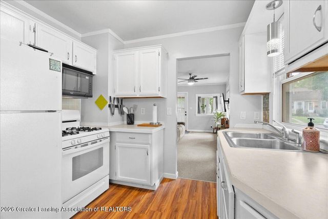 1349 N Jenison Avenue, Lansing, MI 48915