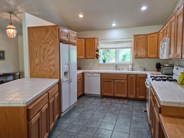 13632 Gold Country Dr, Penn Valley, CA 95946