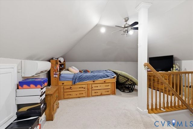 236 Comstock Dr, Colonial Heights, VA 23834