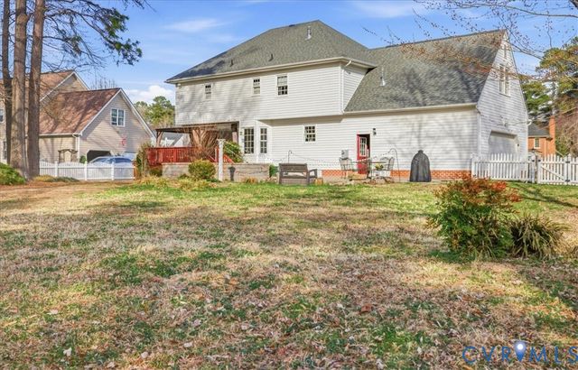 236 Comstock Dr, Colonial Heights, VA 23834