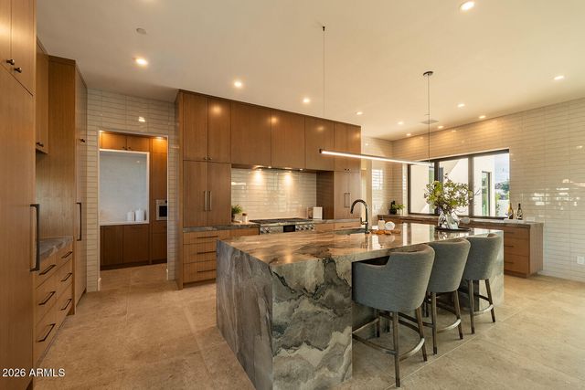 7017 E ORANGE BLOSSOM Lane, Paradise Valley, AZ 85253