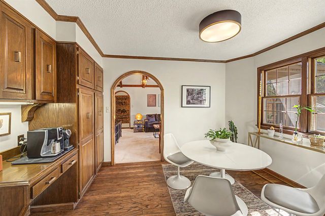 430 Beechwood Rd, Salina, KS 67401