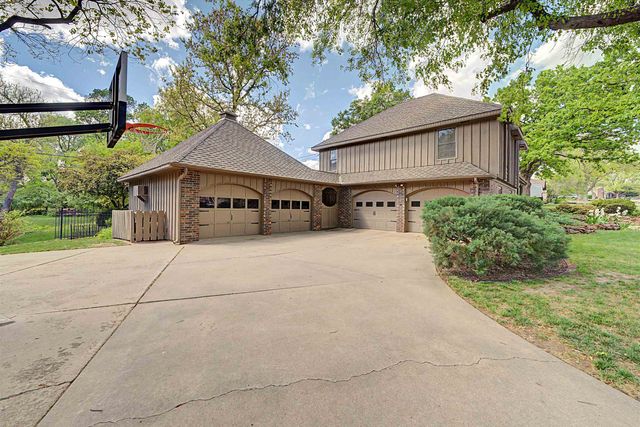 430 Beechwood Rd, Salina, KS 67401
