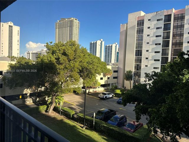 17021 N Bay Rd 427, Sunny Isles Beach, FL 33160