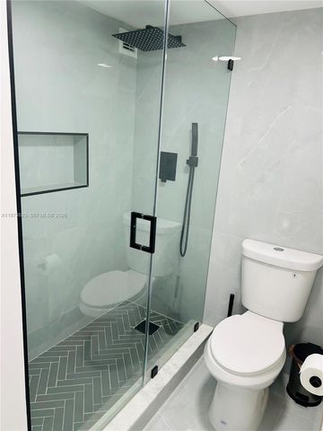 17021 N Bay Rd 427, Sunny Isles Beach, FL 33160