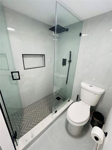 17021 N Bay Rd 427, Sunny Isles Beach, FL 33160