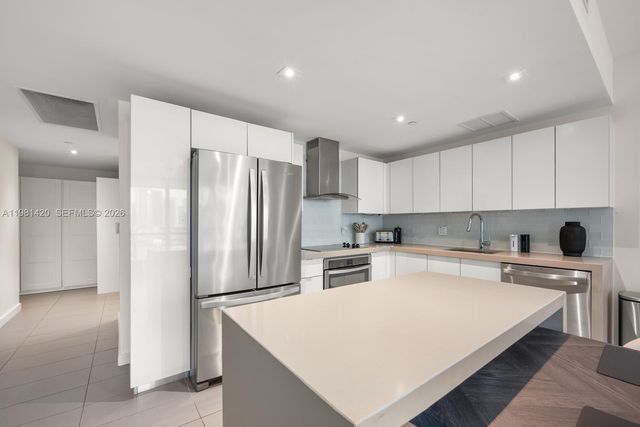 1600 NE 1st Ave 1406, Miami, FL 33132