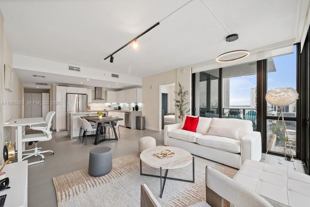 1600 NE 1st Ave 1406, Miami, FL 33132