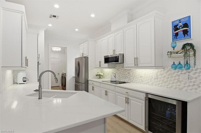 3603 Grand Cypress DR, Naples, FL 34119