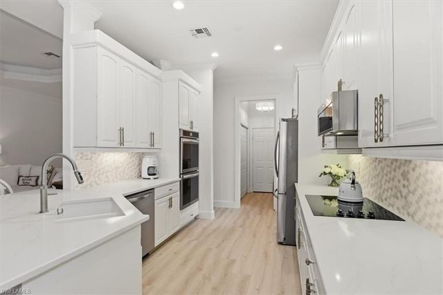 3603 Grand Cypress DR, Naples, FL 34119