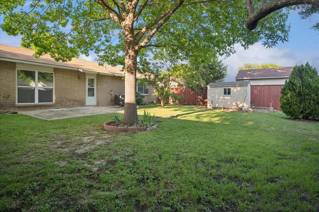 1109 Loving Trail, Grand Prairie, TX 75052