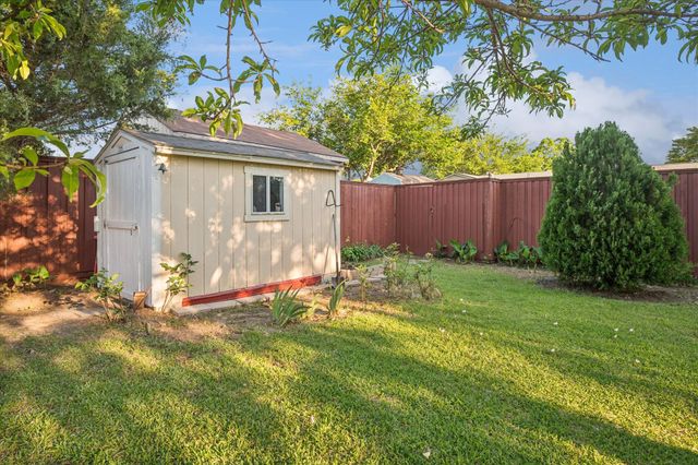 1109 Loving Trail, Grand Prairie, TX 75052