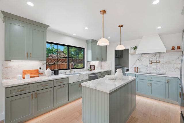 400 Patrick Way, Los Altos, CA 94022