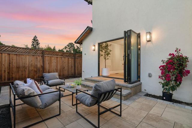 400 Patrick Way, Los Altos, CA 94022