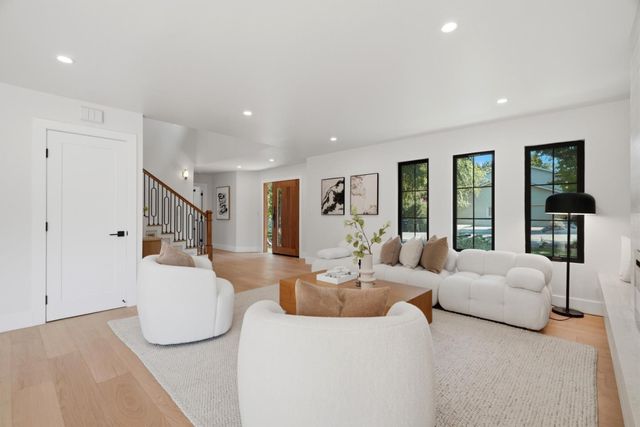 400 Patrick Way, Los Altos, CA 94022